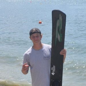 Meet your Posher, Holden